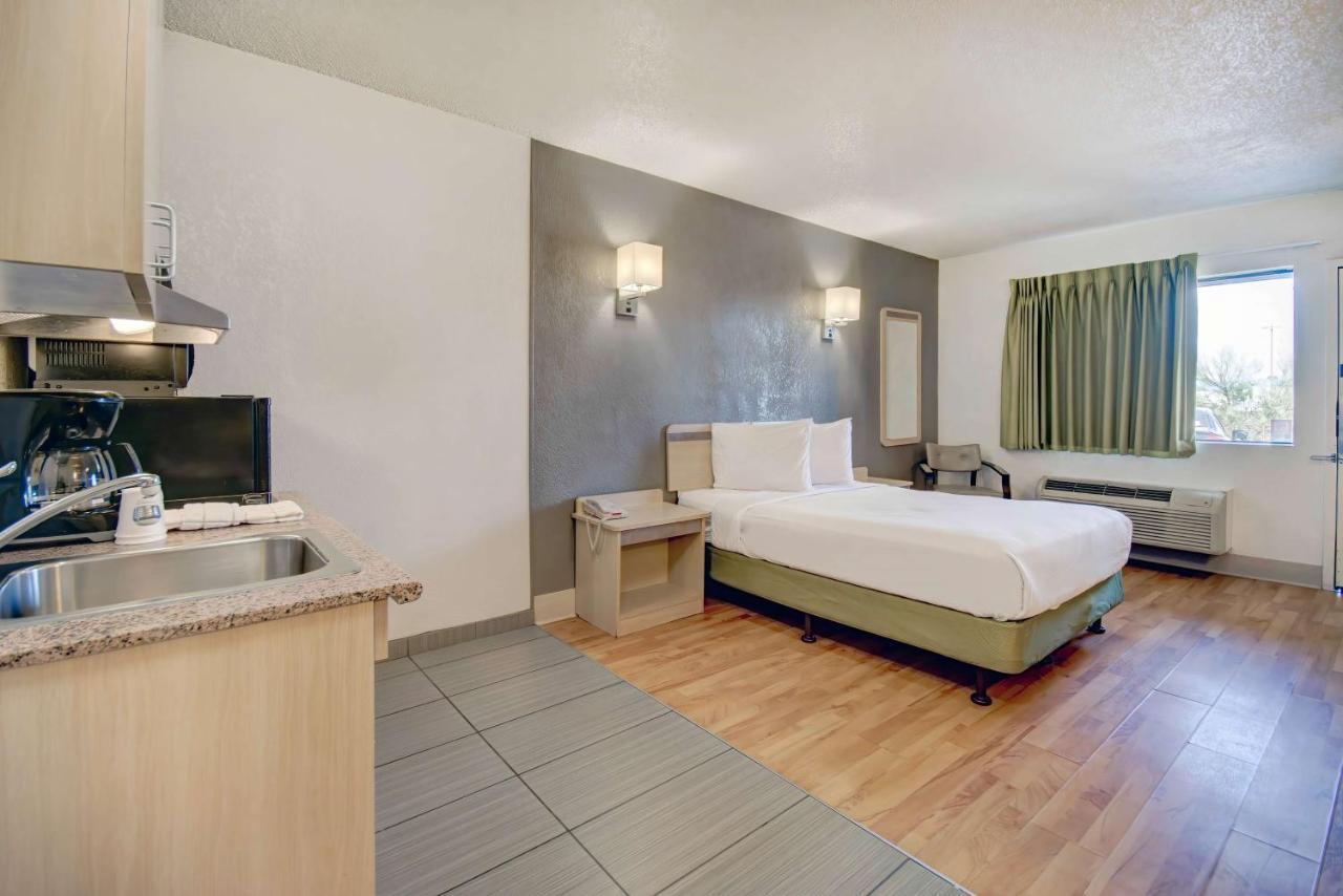 Hotel 6-tucson, Az - Irvington Road